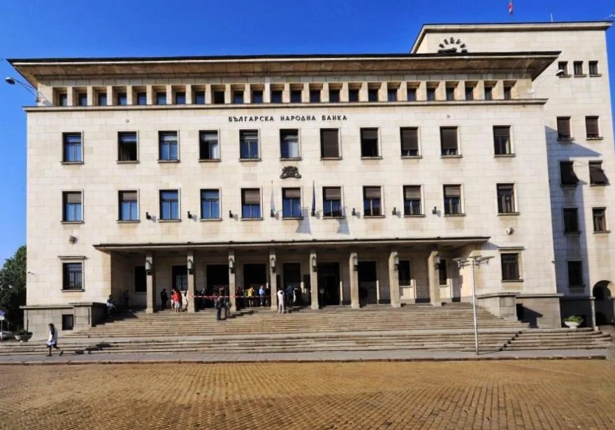 Дефицитът по текущата сметка и търговският баланс рязко се увеличават през септември 2025 година, съобщи БНБ