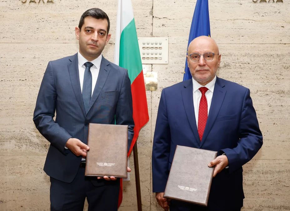 БНБ подписа Меморандум за сътрудничество със Сдружението за модерна търговия 8 БНБ