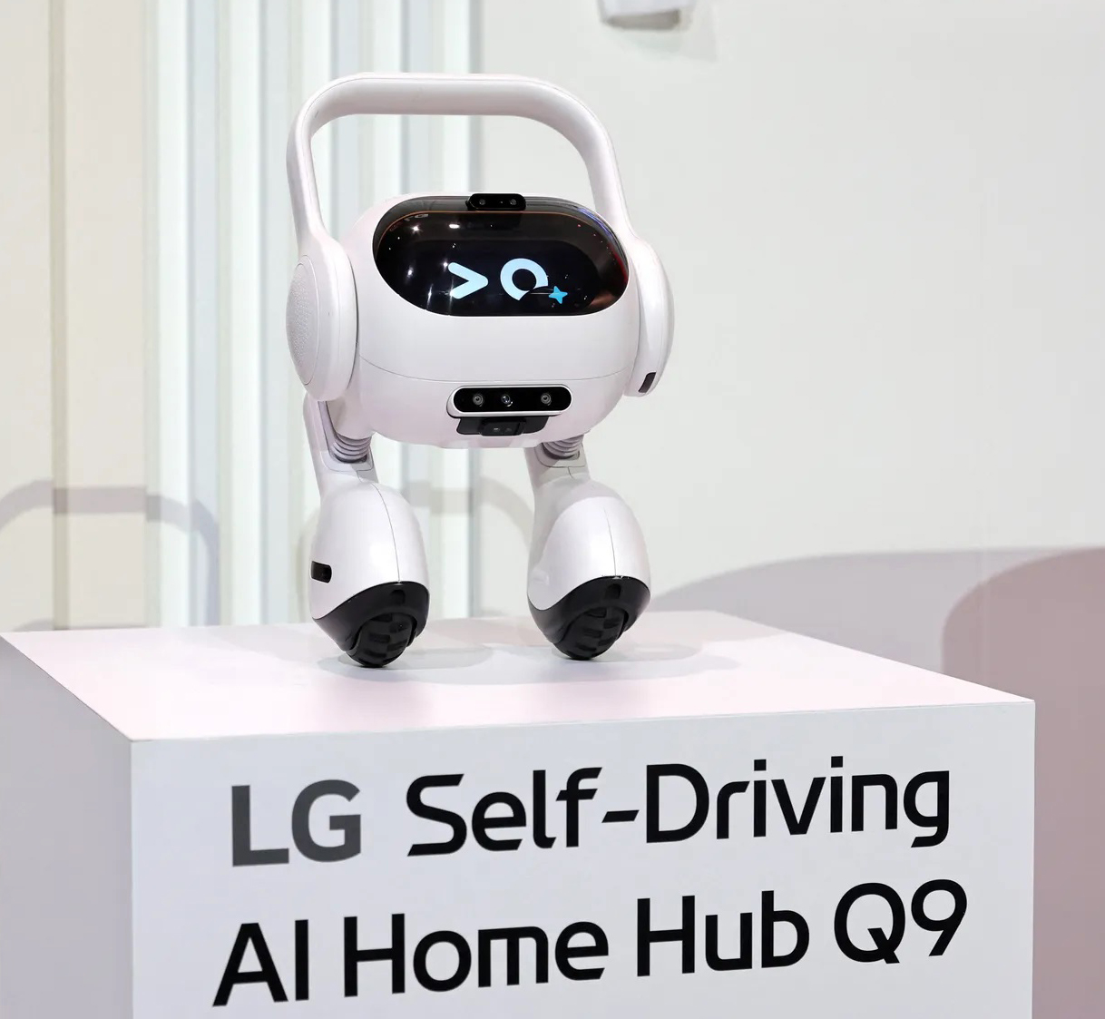 LG Electronics влиза в надпреварата с хуманоидни роботи