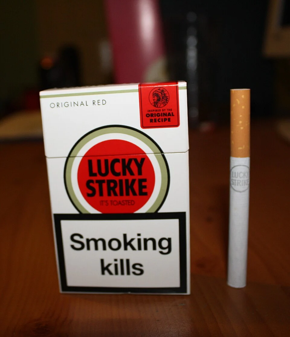 british american tobacco lucky strike red