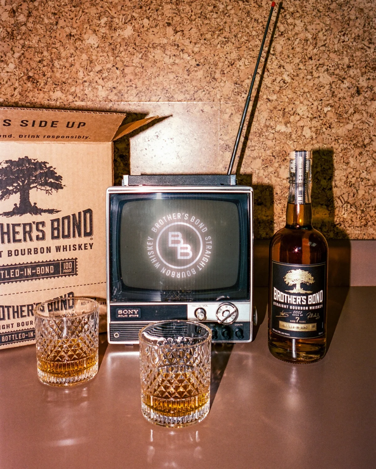 Американският Brother’s Bond Bourbon навлиза във Великобритания чрез Maverick Drinks