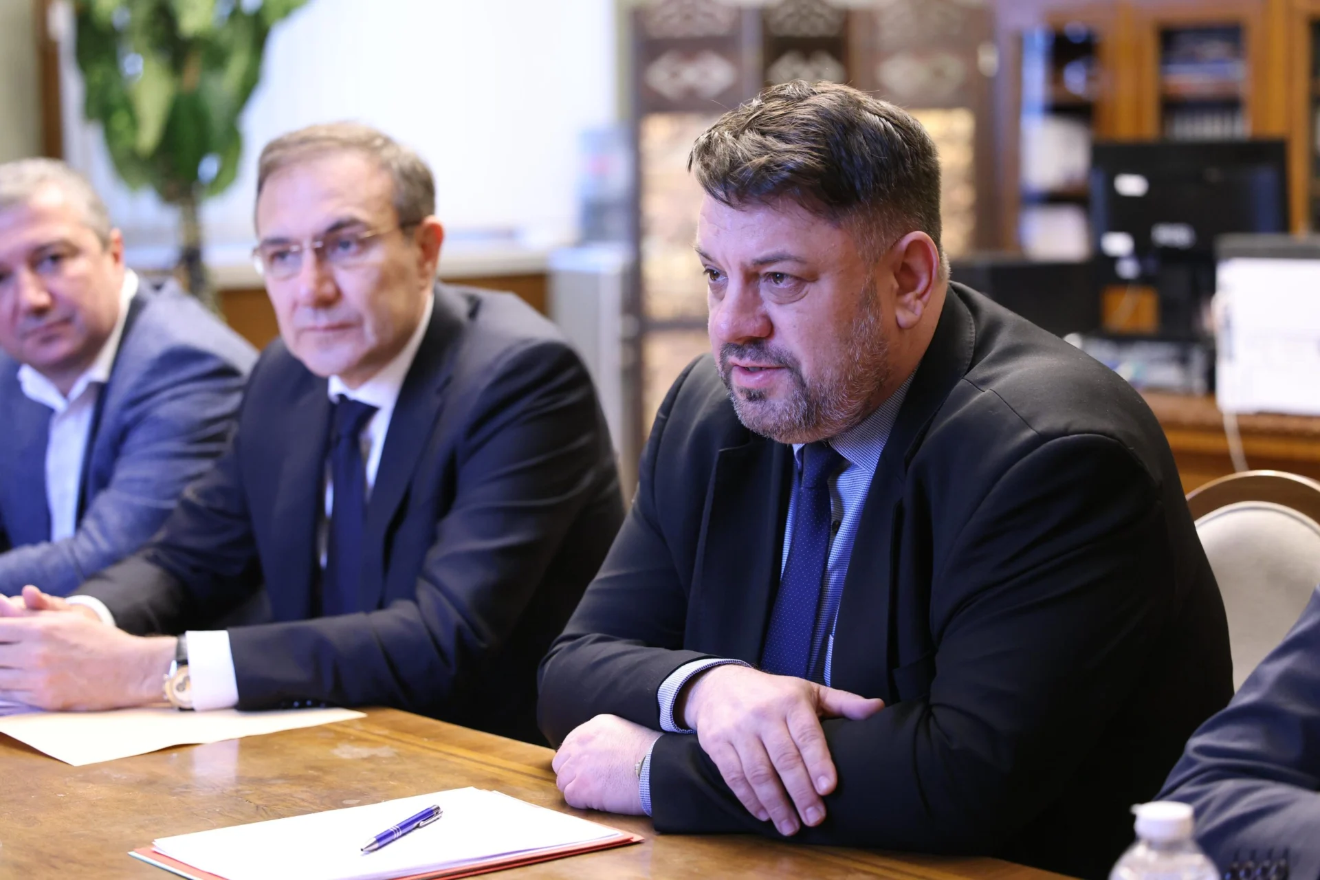 Зафиров и Гуцанов се изправят един срещу друг на балотаж за лидер на БСП