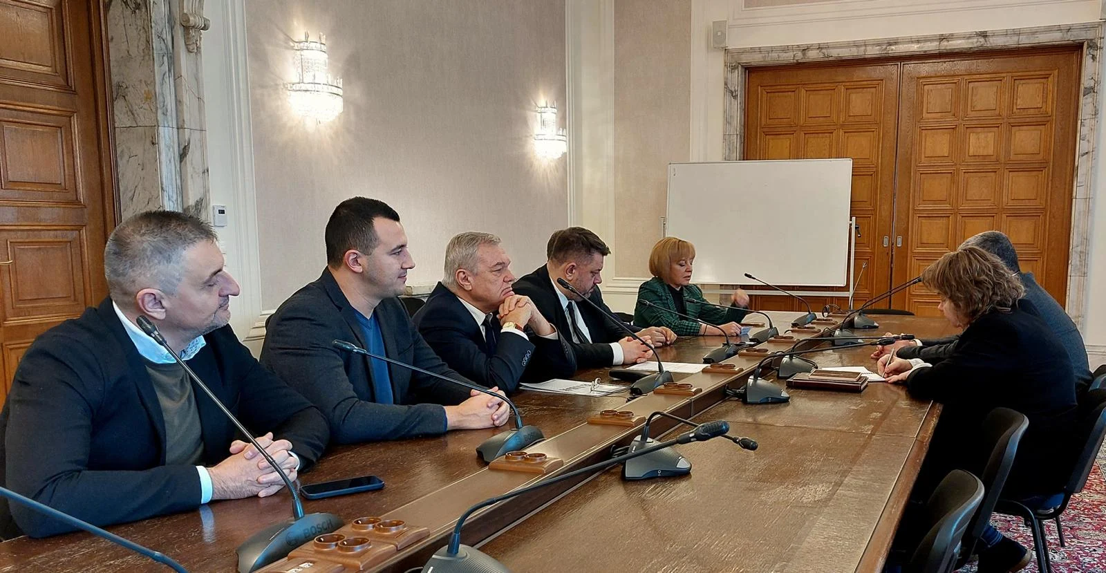 "БСП - Обединена левица" иска изслушване в парламента по казуса със старостилната църква