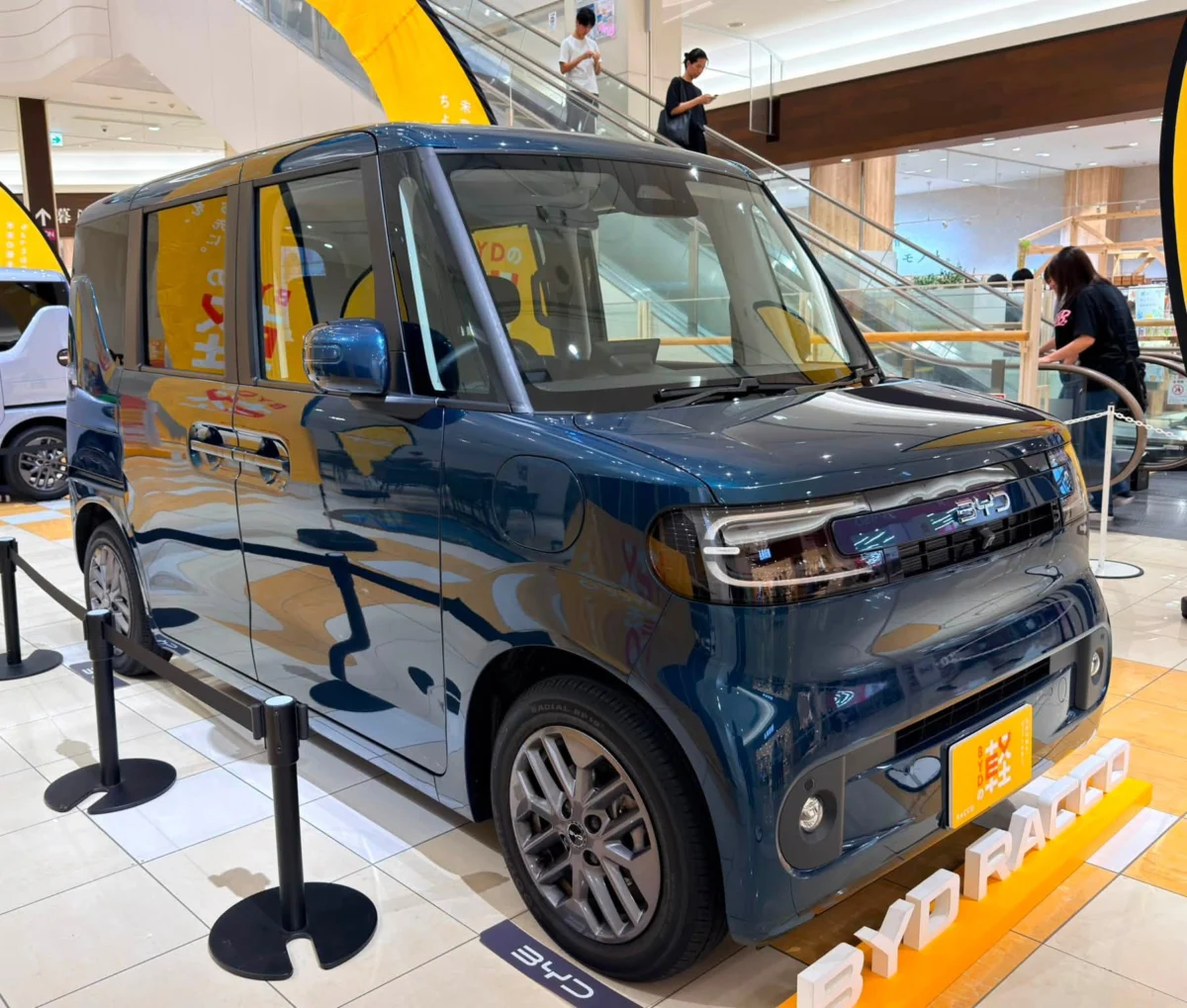 BYD атакува японския автомобилен пазар с първия си електрически kei автомобил Racco
