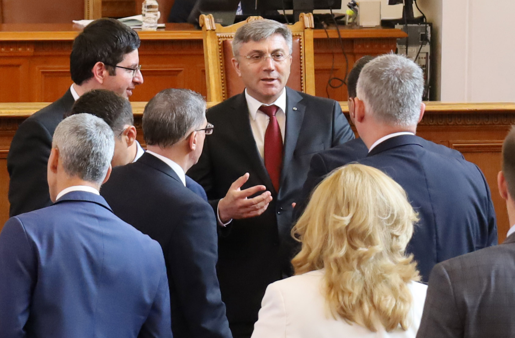 Парламент държавен бюджет Мустафа Карадайъ