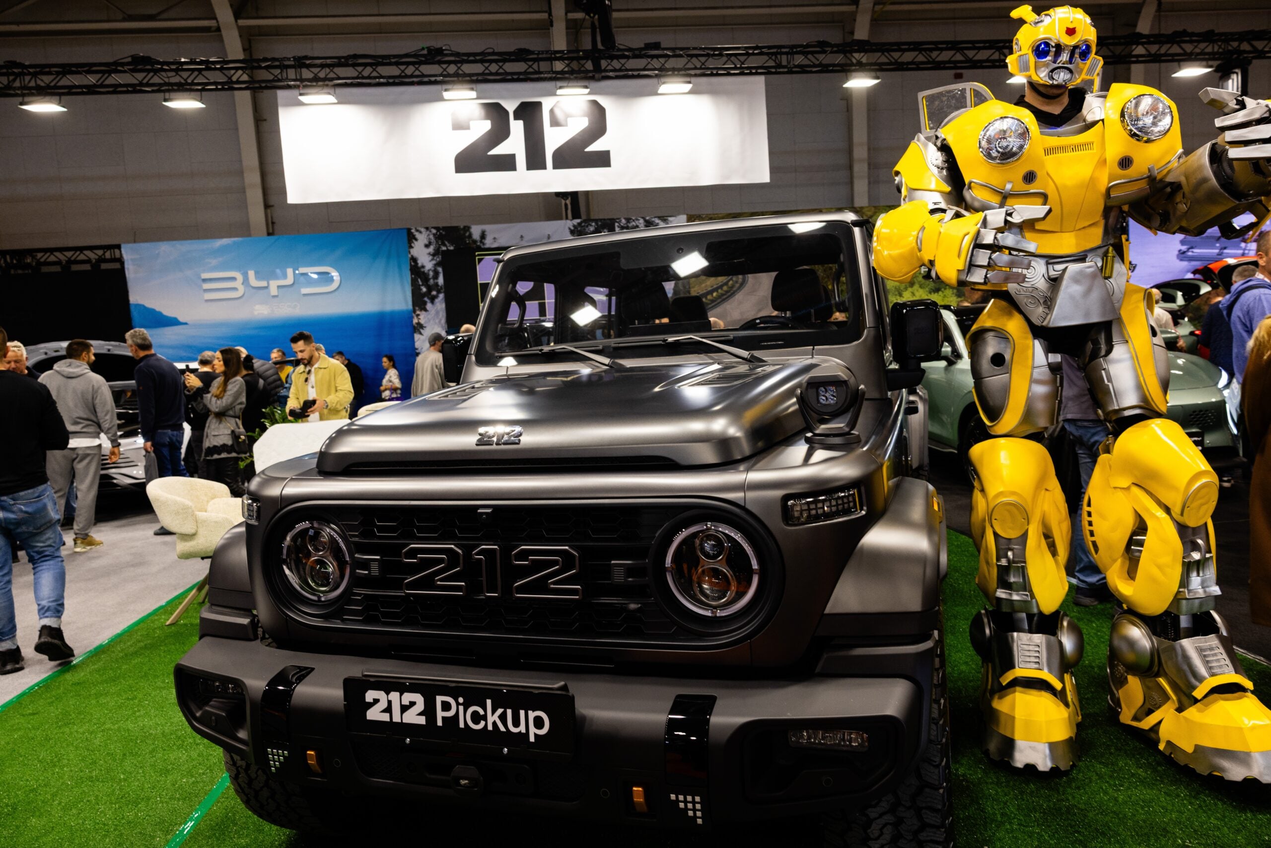 Легендарната китайска офроуд марка 212 стартира в България с три модела на Asia Motor Show