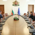 Радев обсъди с ръководството на "Меридиъм" концесионните плащания и инвестициите на летище "Васил Левски“ – София
