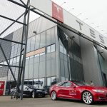 тесла моторс в холандия