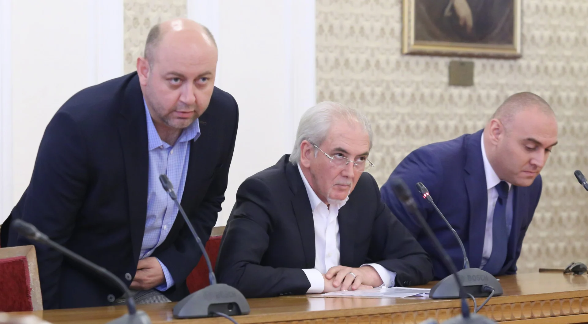 Парламент ДОСТ - Лютви Местан