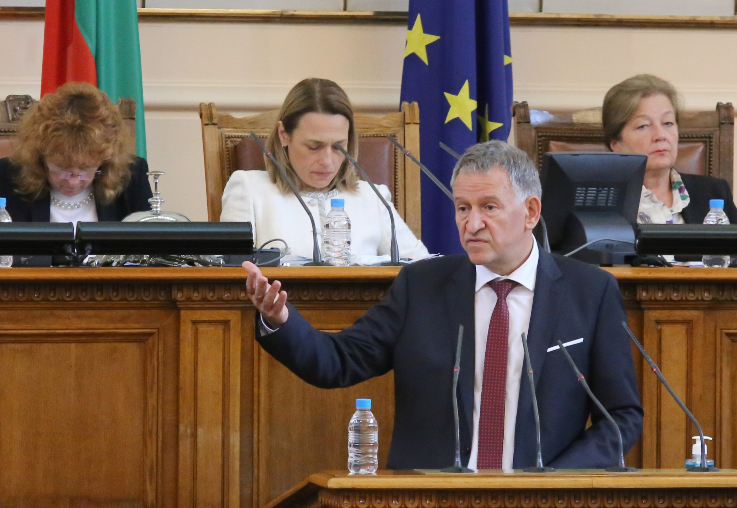 Парламент Стойчо Кацаров