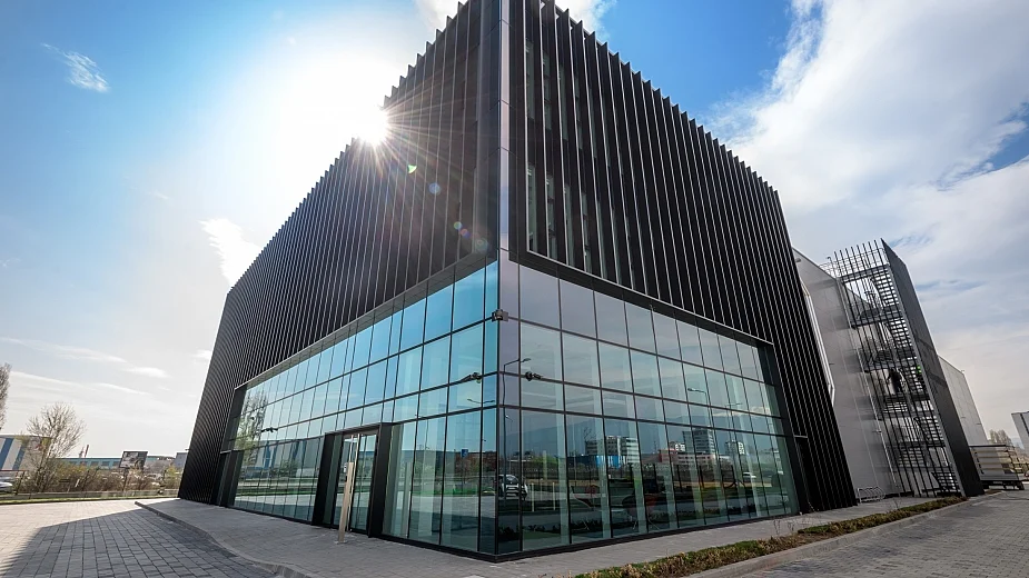 Equinix с нов център в София