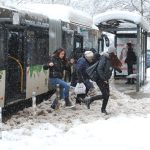 Сняг спирка автобусна