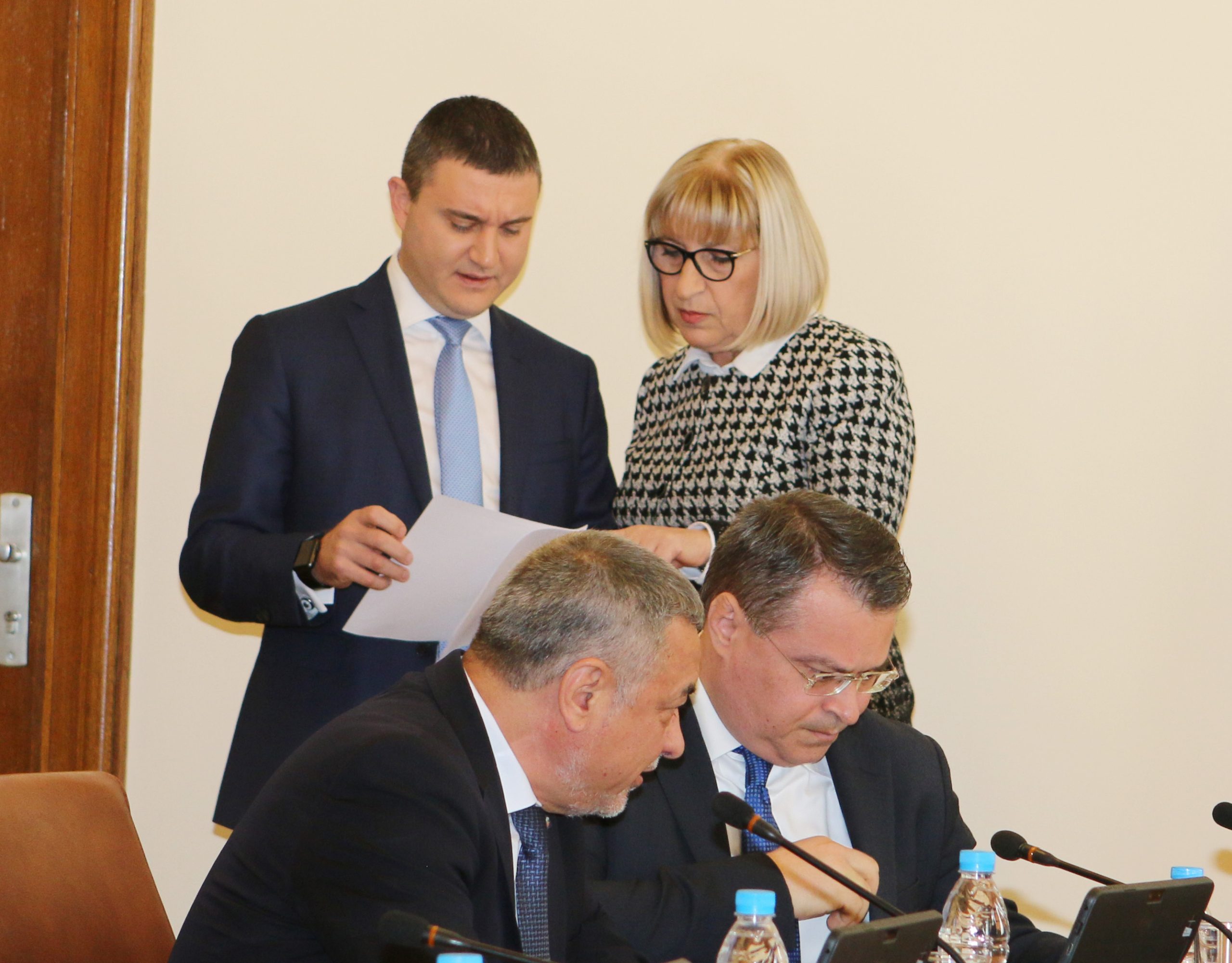 Министерски съвет Владислав Горанов Цецка Цачева