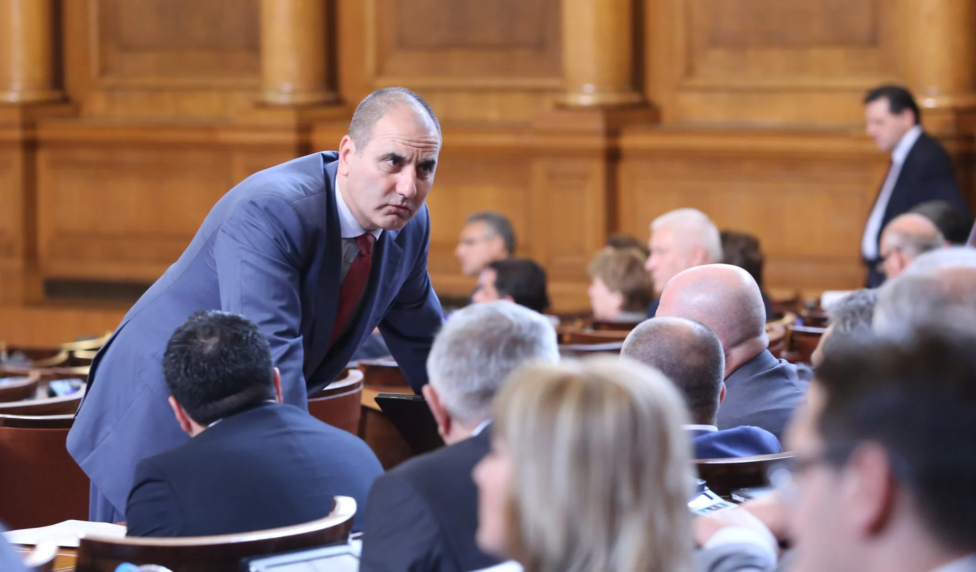 Парламент  Цветан Цветанов