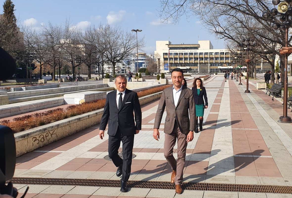 министърът на иновациите и растежа Даниел Лорер при откриването на регионален форум "Инвестиции и иновации в Благоевград"