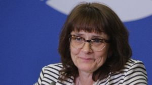 През последните 10 години начело на училището е Мариела Папазова.