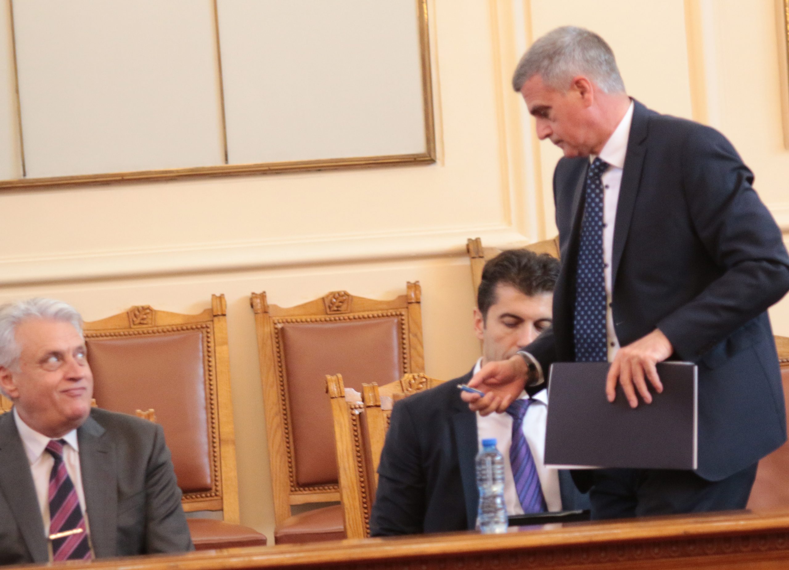 Парламент Бойко Рашков Кирил Петков Стефан Янев