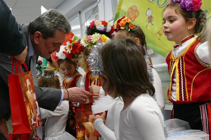 деца пожарна