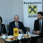 Райфайзенбанк финансови резултати за 2015  Ани Ангелова - Член на Управителния съвет и Изпълнителен директор на Райфайзенбанк Оливер Рьогл - председател на УС на Райфайзенбанк Добромир Добрев - Член на Управителния съвет  на Райфайзенбанк
