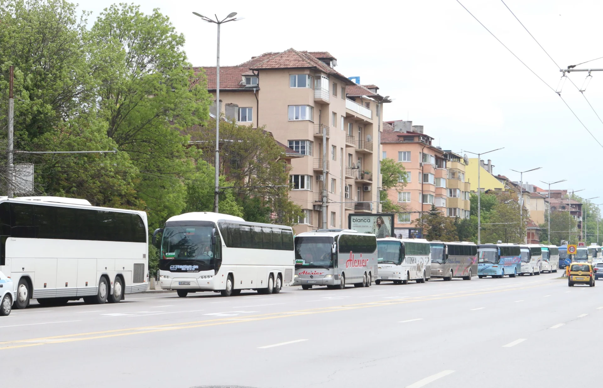 Сдружение на автобусните превозвачи проведе планирано протестно шествие