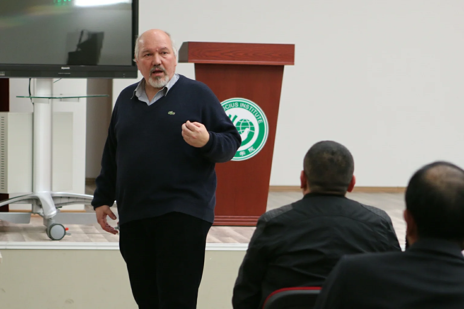 Александър Маринов представи новата си монография