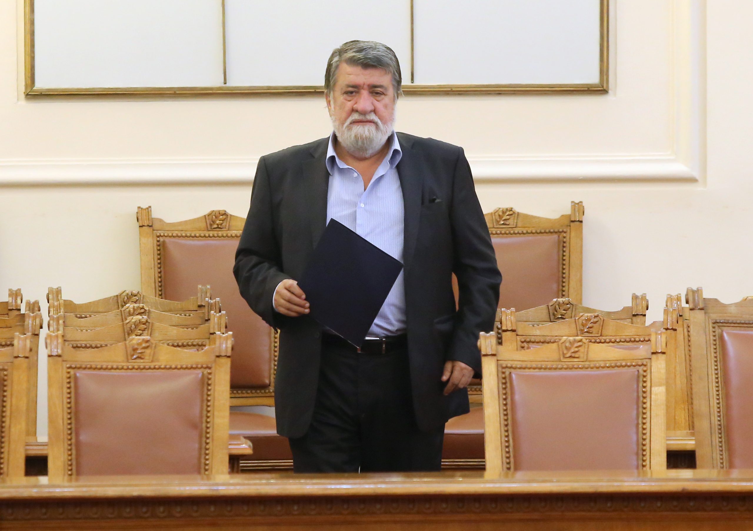 Парламент Вежди Рашидов