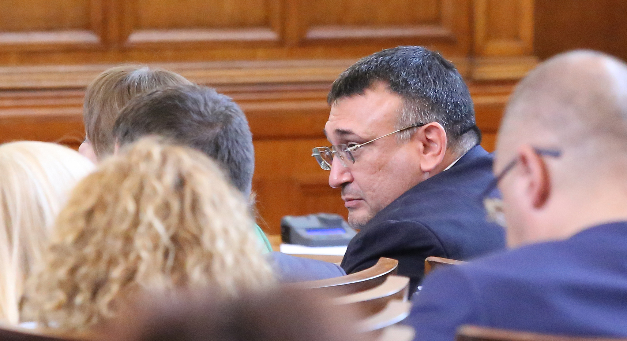 Парламент Младен Маринов