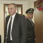 Шефът на следствието Евгени Диков започна животоспасяваща операция.