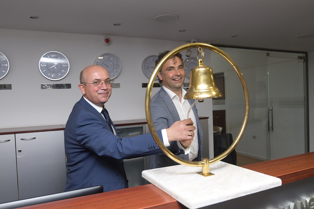 Син Карс дебютира на БФБ