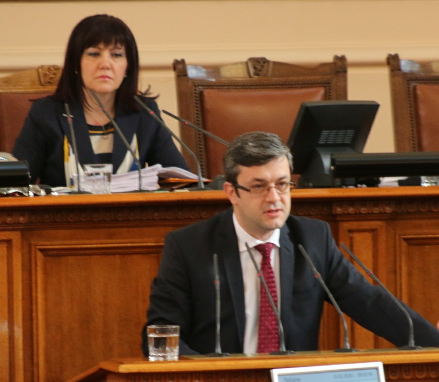 Парламент Тома Биков