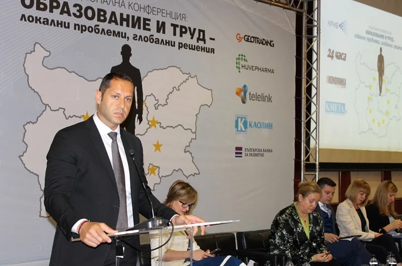 александър манолев