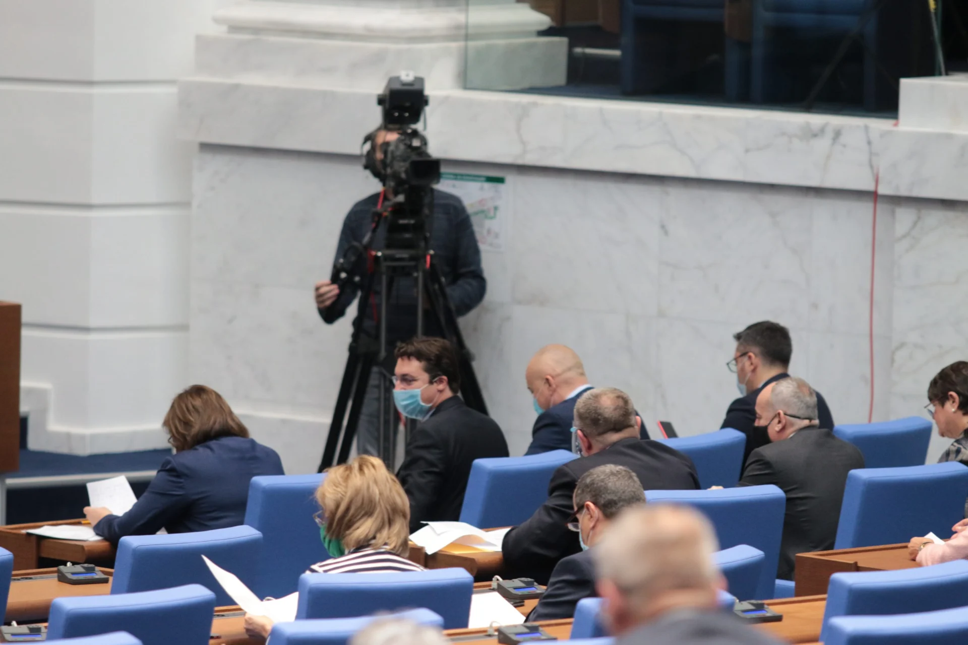 Парламент бюджет