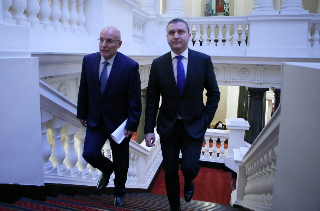 Владислав Горанов изведнъж се сети да критикува Димитър Радев 6 Парламент Владислав Горанов