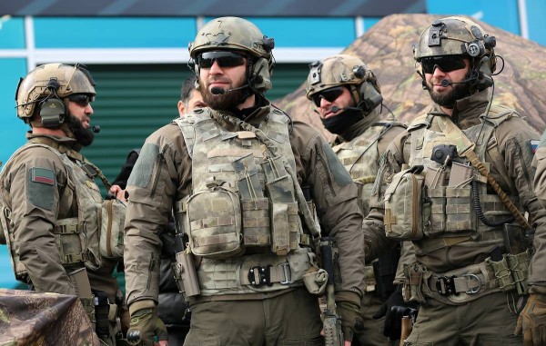 чеченци руски военни сирия русия  спецназ