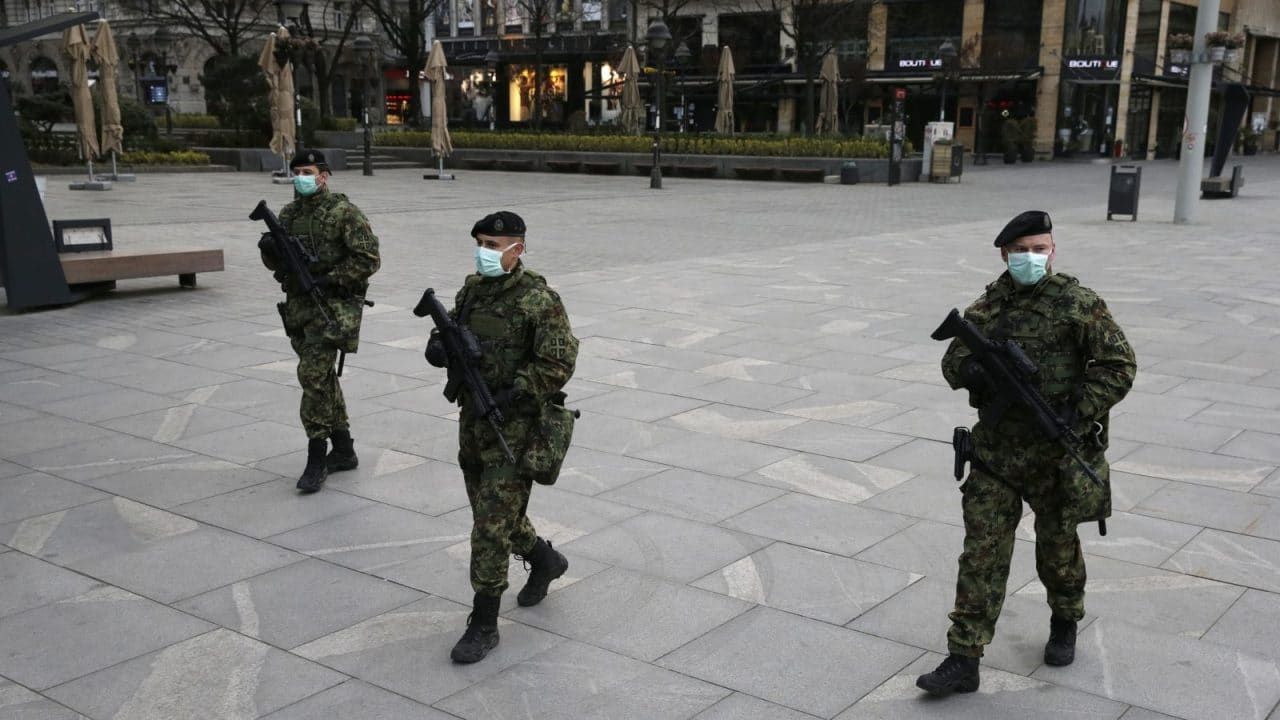 сърбия белград полицейски час коронавирус