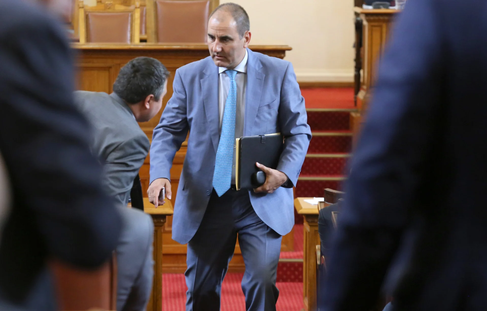 Парламент  Цветан Цветанов