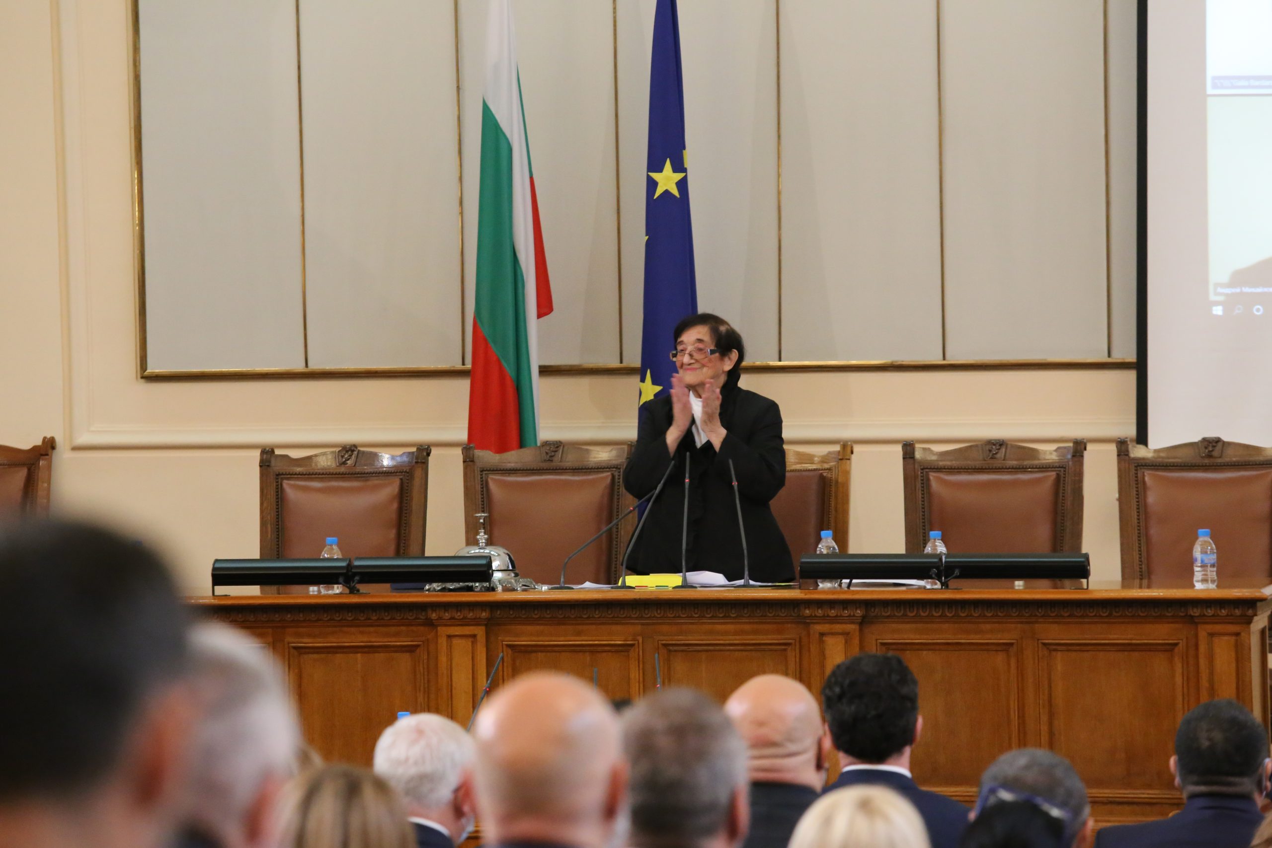 45-то Народно събрание Парламент Мика Зайкова