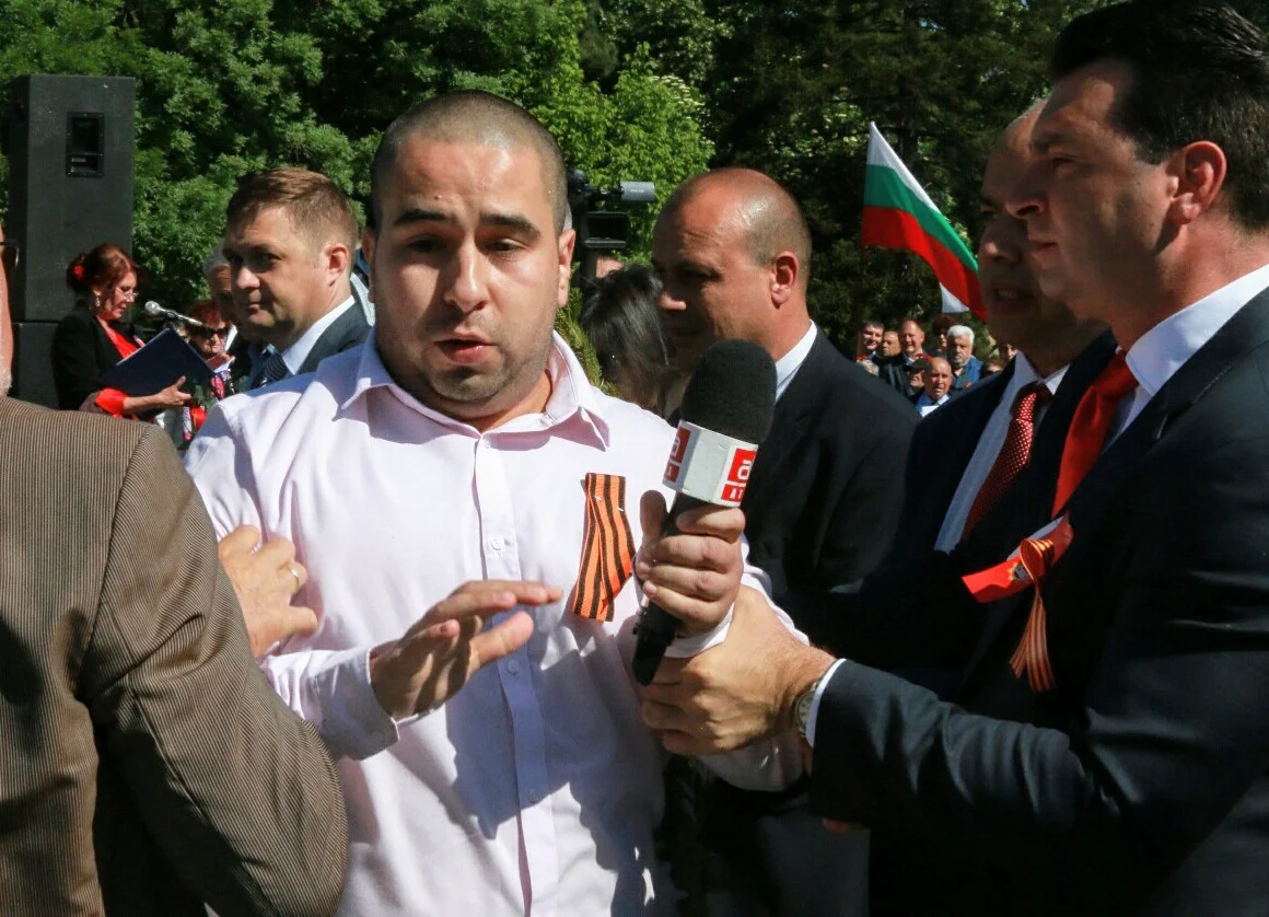 Паметник на съветската армия ден на победата