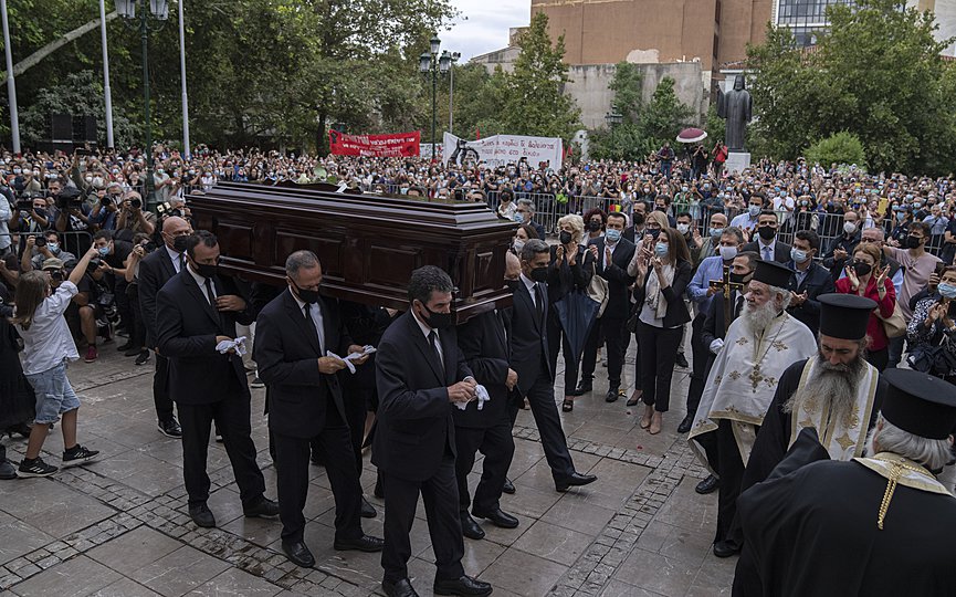микис теодоракис церемония атина (АП)