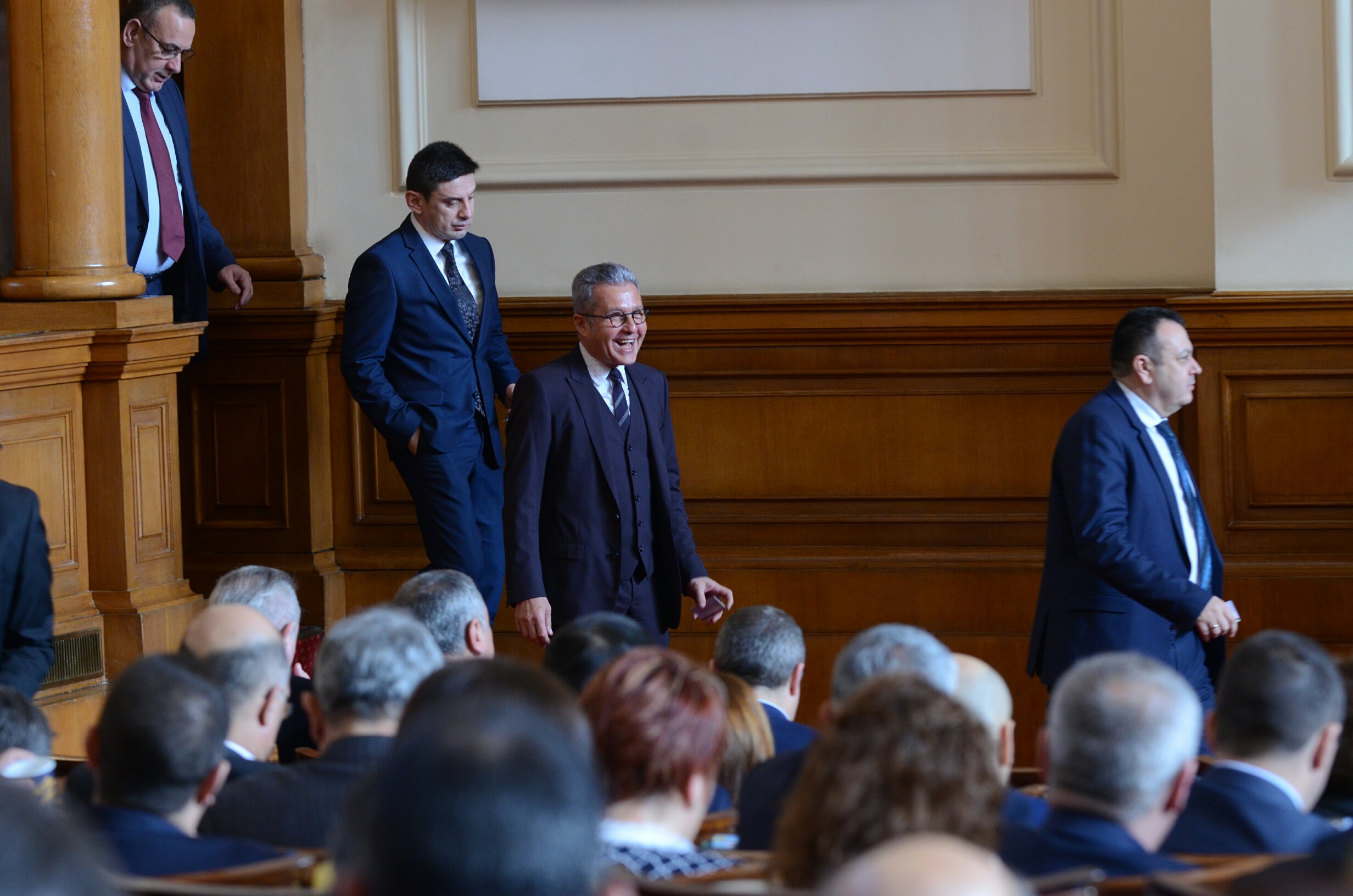 Парламент