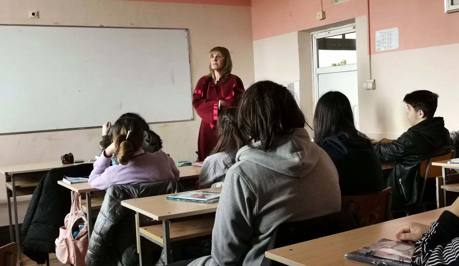 прокурори ученици варна