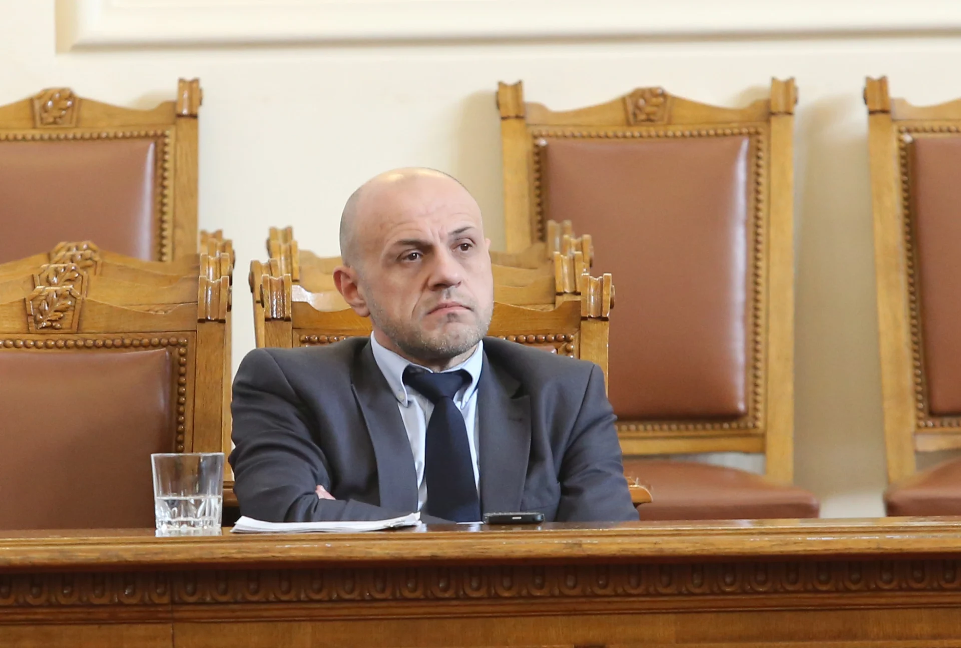 Парламент Томислав Дончев