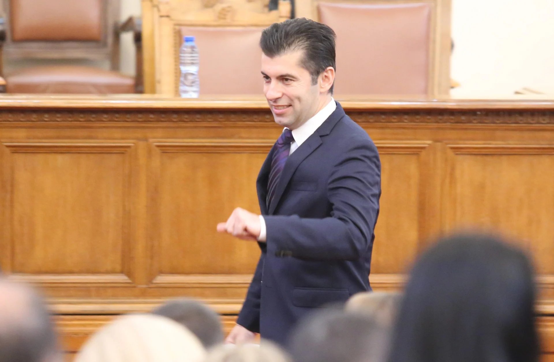 Парламент Кирил Петков