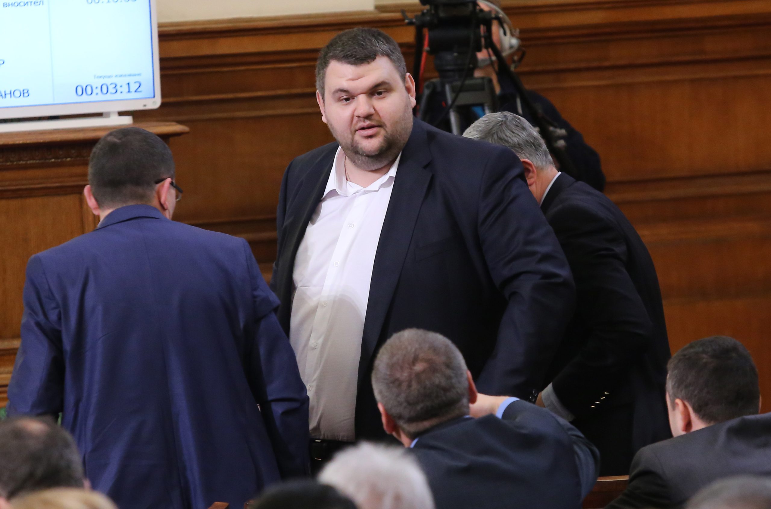 Парламент Делян Пеевски