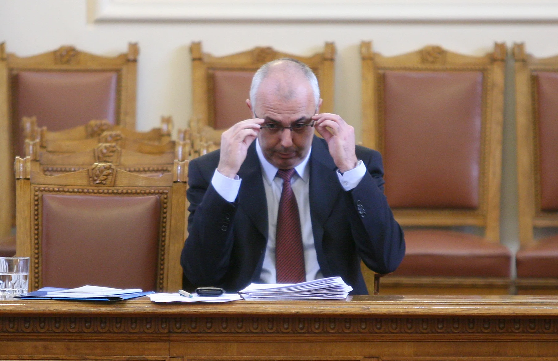 Парламент Веселин Вучков мин. на МВР