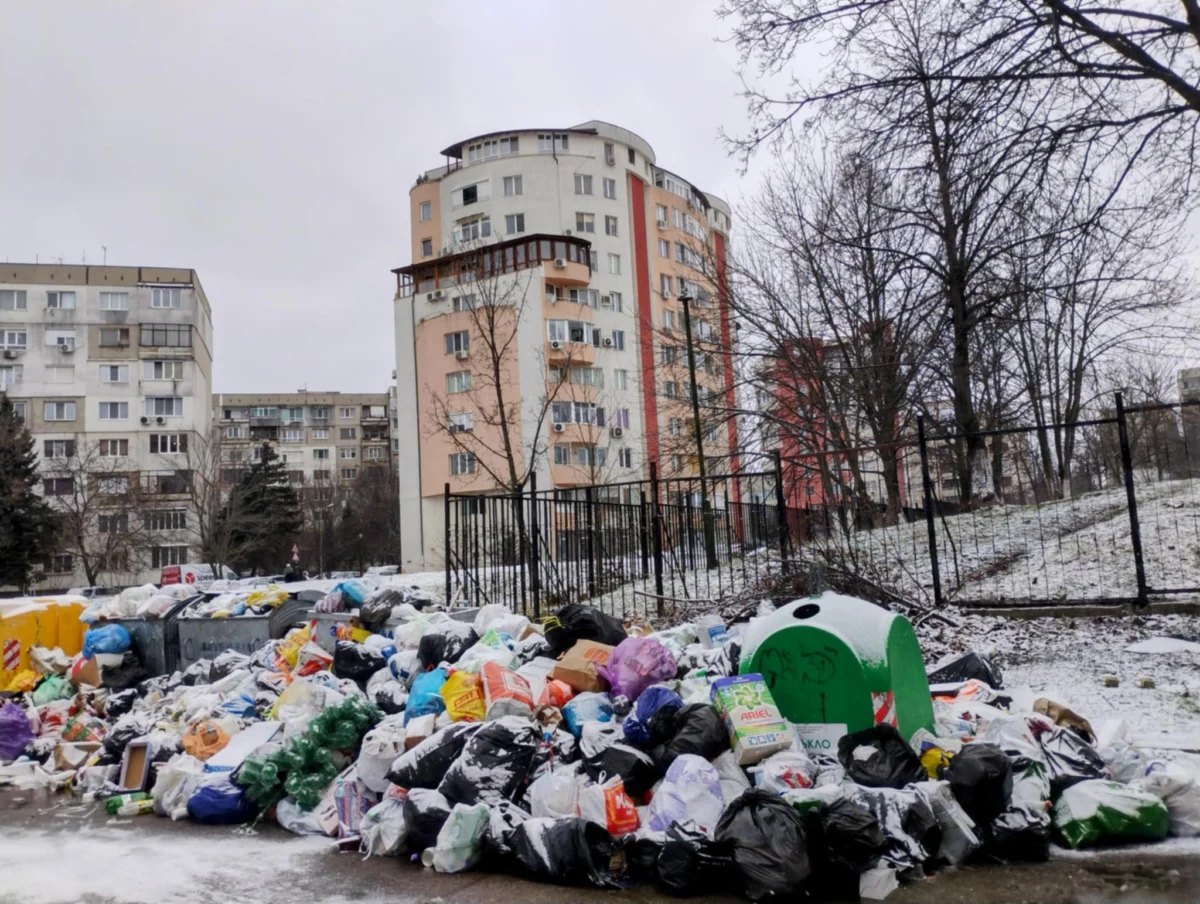 Поискаха оставката на Васил Терзиев пред Столична община заради кризата с боклука
