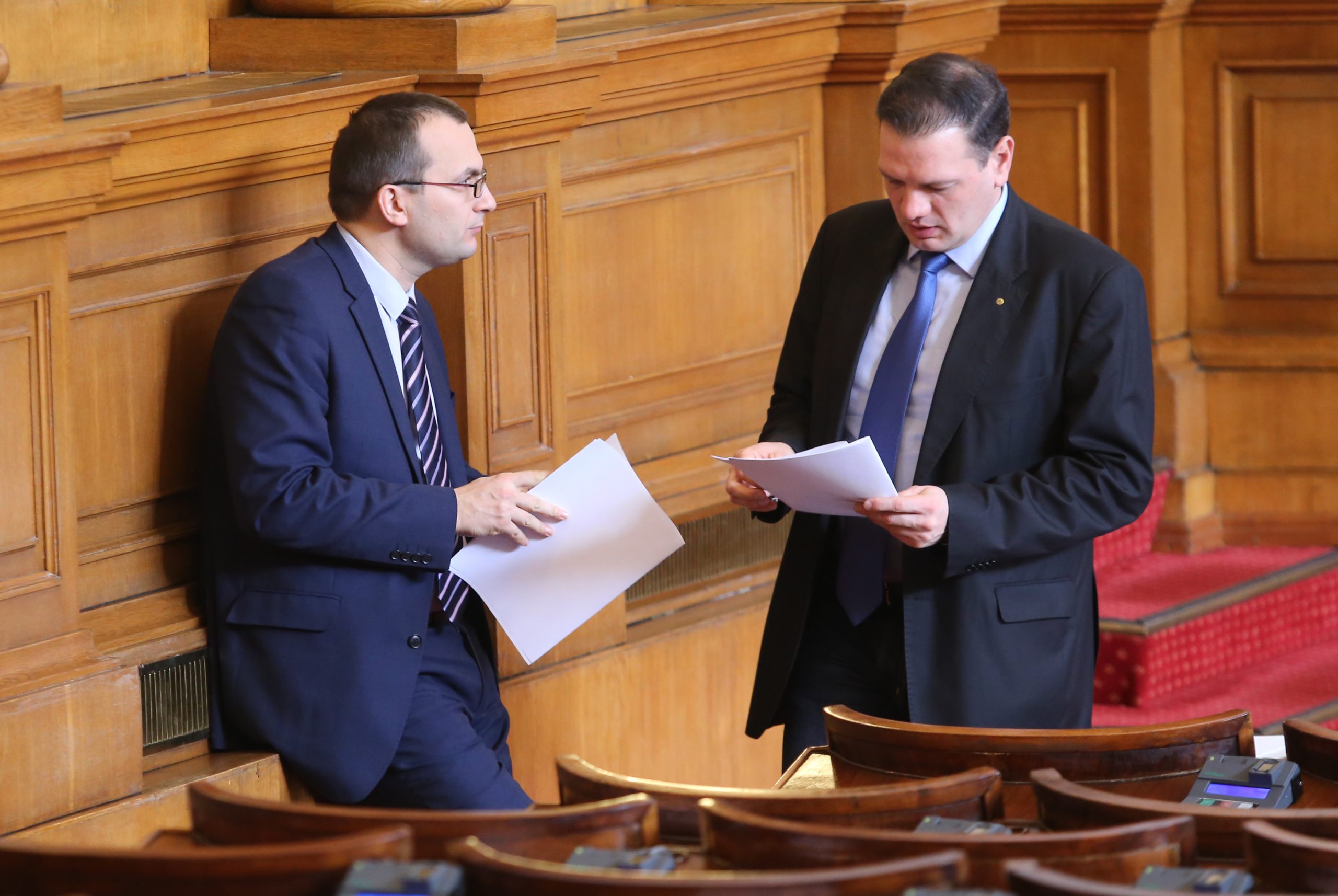 Парламент Петър Славов