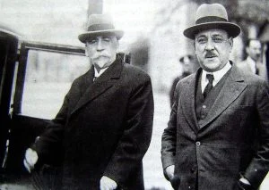 През 1926 г. Андрей Ляпчев и Атанас Буров поемат кормилото на българската държава