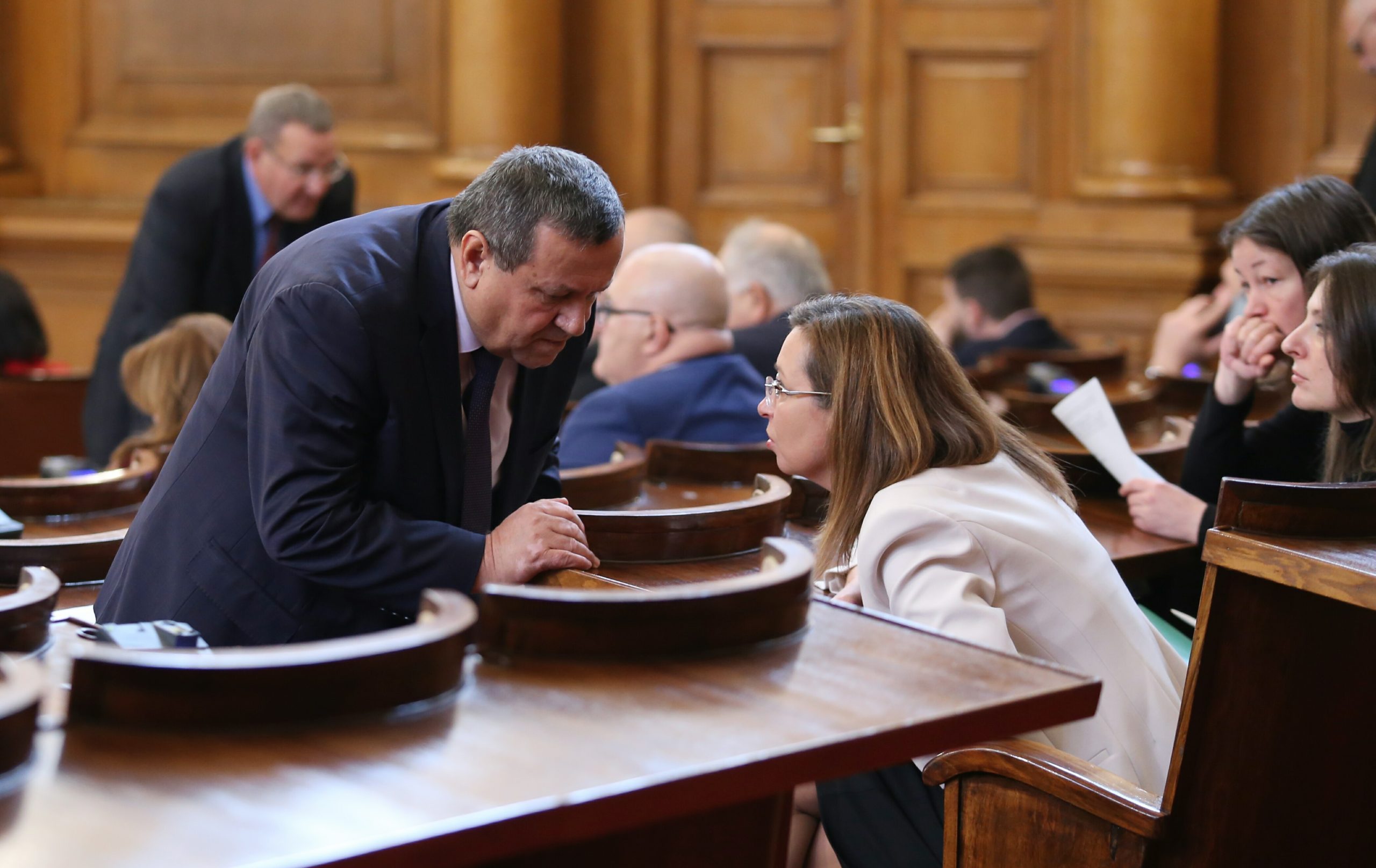 Парламент Хасан Адемов