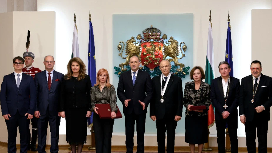 Изявени културни дейци получиха ордени от президента Румен Радев